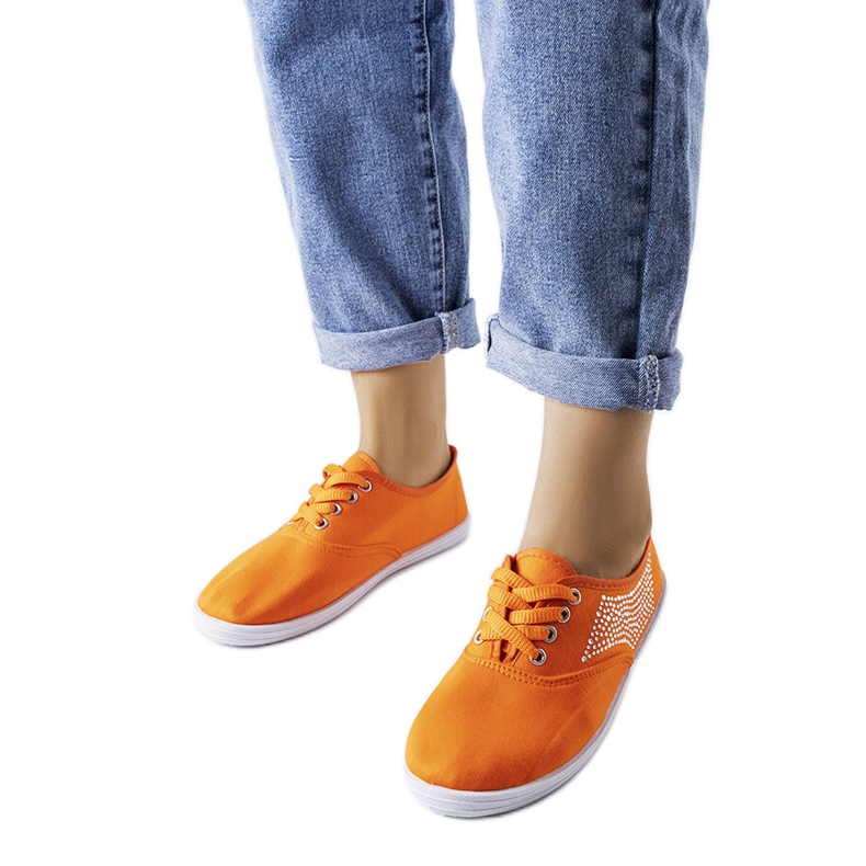 Baskets orange à strass de Godfrey