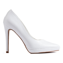 Escarpins élégants blancs sur un stiletto Shelovet