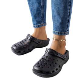 Chaussons fermés en mousse noire Kleist