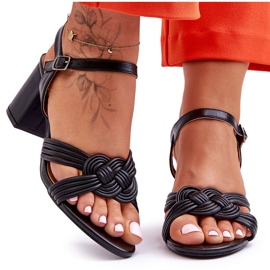 Sandales En Cuir Sur Un Talon Meriel Noir