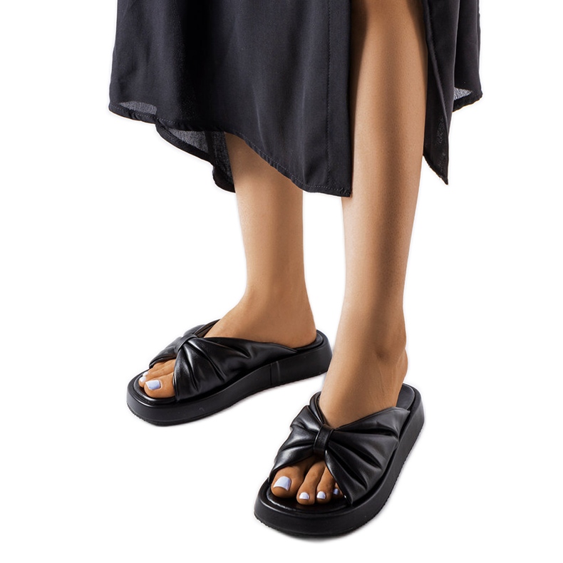 Sandales compensées basses noires Hog le noir