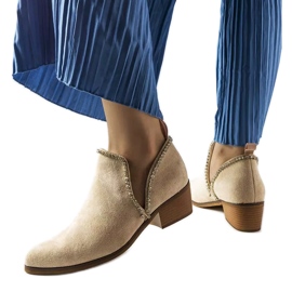 Bottines beiges ornées de strass Ditten