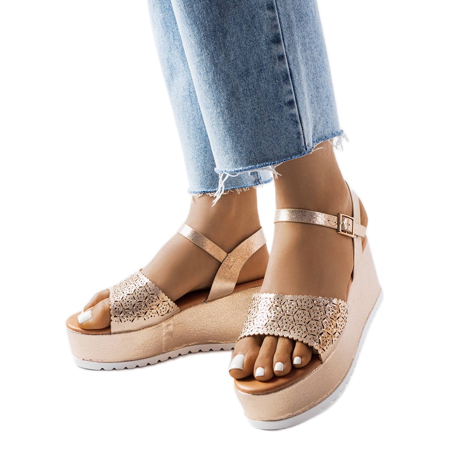 Sandales dorées plateforme shop