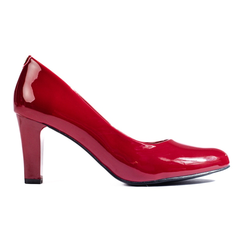 Escarpins bordeaux classiques sur le bloc Shelovet rouge