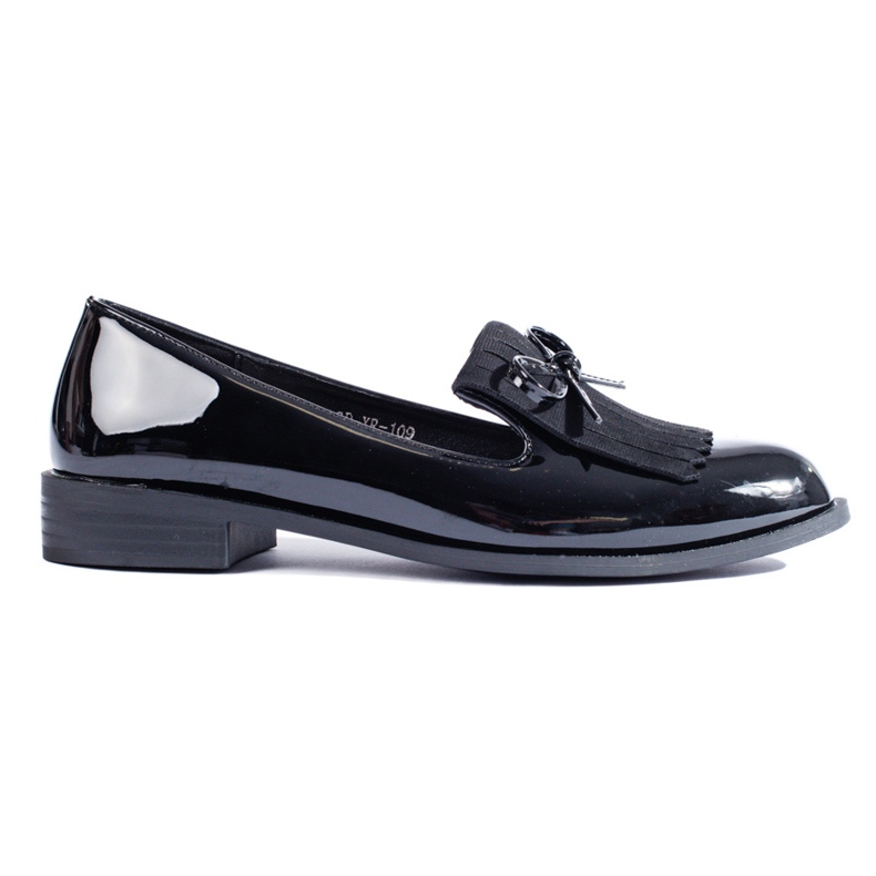 Mocassins laqués noirs Shelovet à pompons le noir