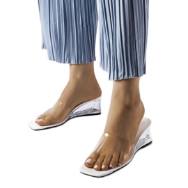 Sliders compensés blancs transparents de Wyatt incolore