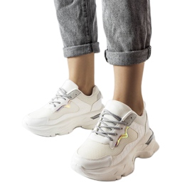 Baskets blanches ornées de paillettes de Beatrice Baskets blanches ornées de paillettes de Beatrice