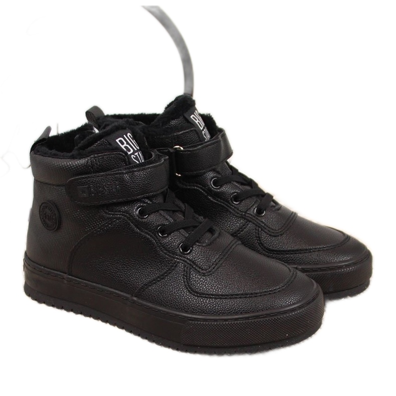 Baskets enfant isolées noires Big Star GG374040 le noir