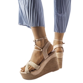 Espadrilles compensées beiges de Berta