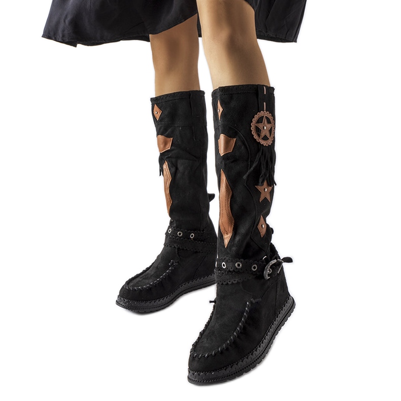 Inna Bottes noires style bohème de Putignano le noir