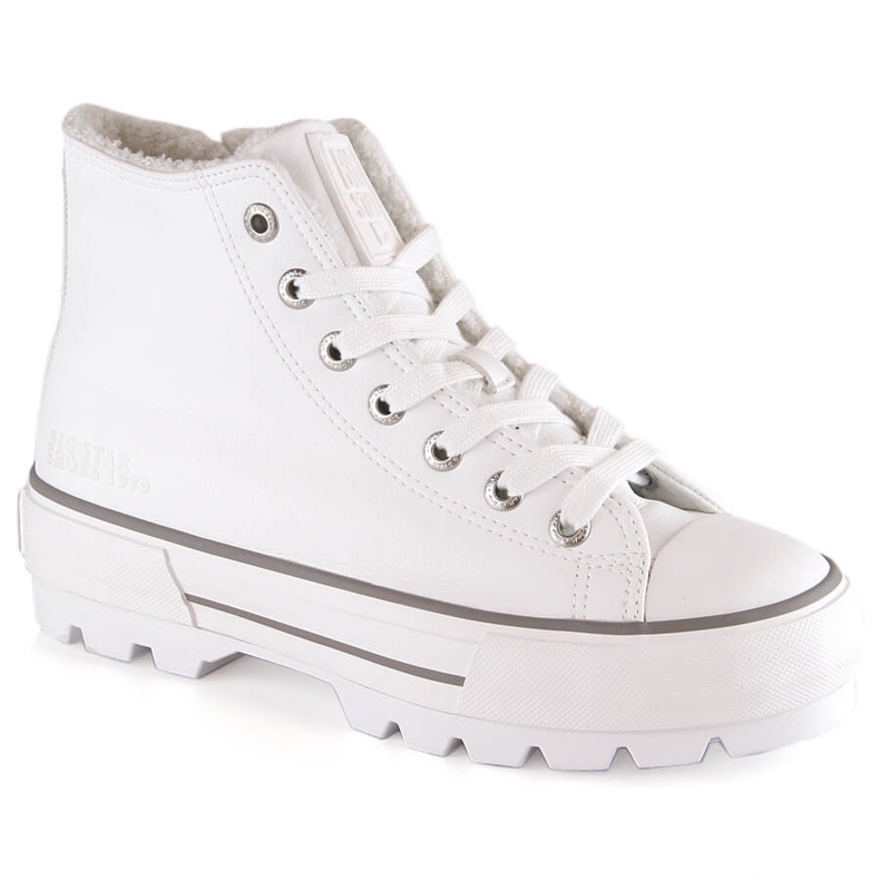 Baskets isolées sur la plateforme blanc Big Star MM274037 blanche Baskets isolées sur la plateforme blanc Big Star MM274037 blanche