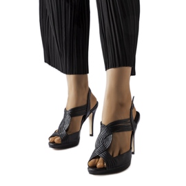 Tougas sandales noires à talons hauts