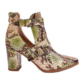Bottes à la mode sur un talon avec des découpes Suelo beige-vert