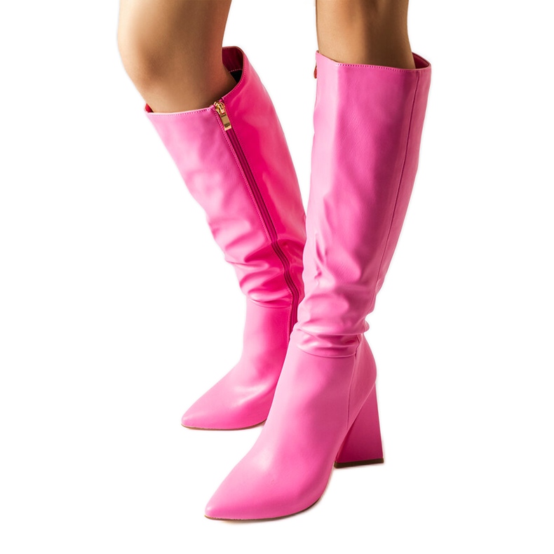 Bottes roses sur le poste Medicina