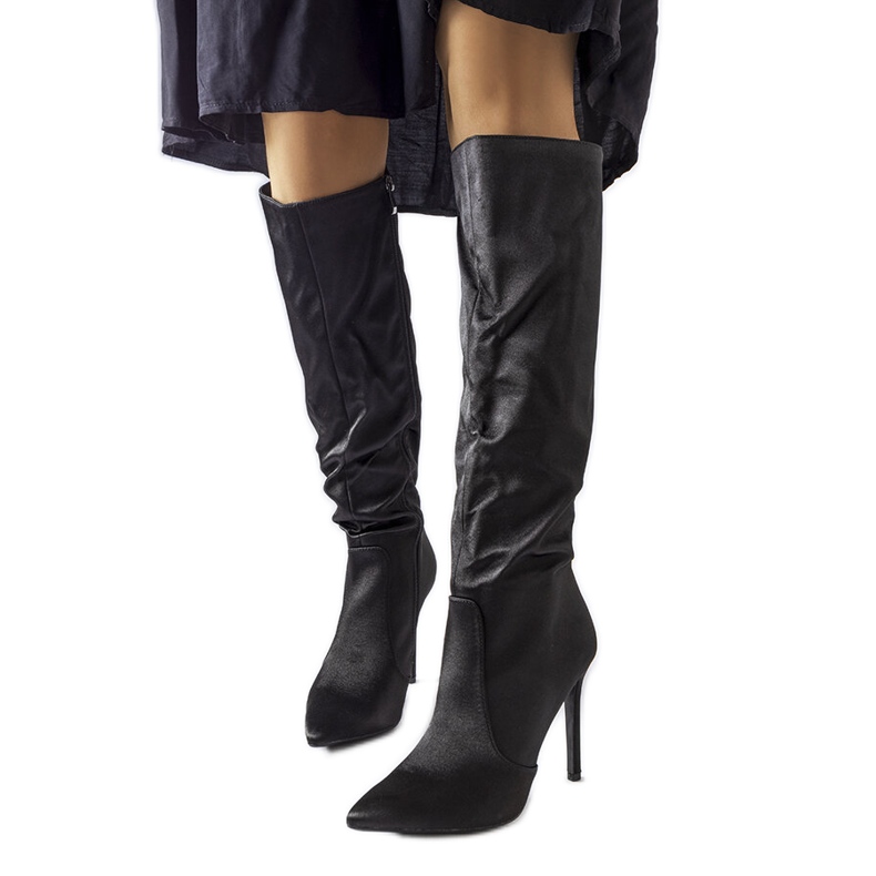 Bottes à talons hauts noires de Marlengo le noir