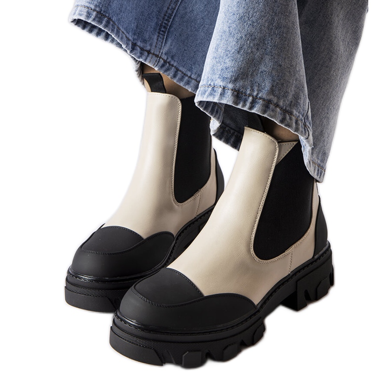 Bottines à enfiler beiges et noires Sibyla Bottines à enfiler beiges et noires Sibyla