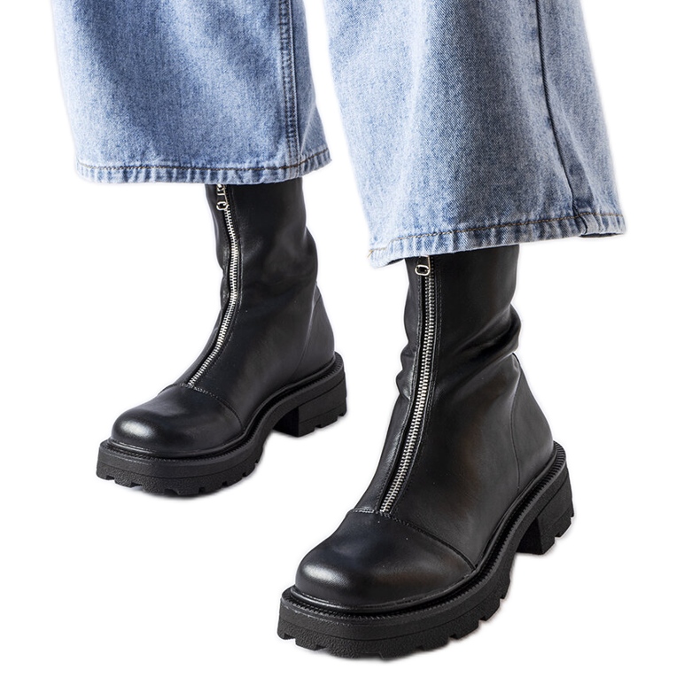 Bottines massives noires de Scura le noir Bottines massives noires de Scura le noir