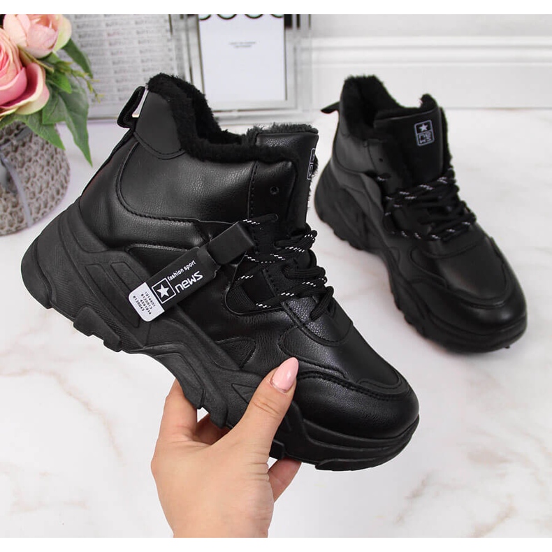 Baskets isolées pour femme à semelle épaisse, noir NEWS le noir Baskets isolées pour femme à semelle épaisse, noir NEWS le noir