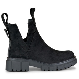 Bottes noires pour femmes sur la plate-forme