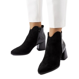 Bottes isolées en daim écologique Riia noires