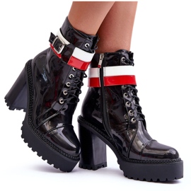 Adrijana Bottines à talons hauts en cuir épais Noir