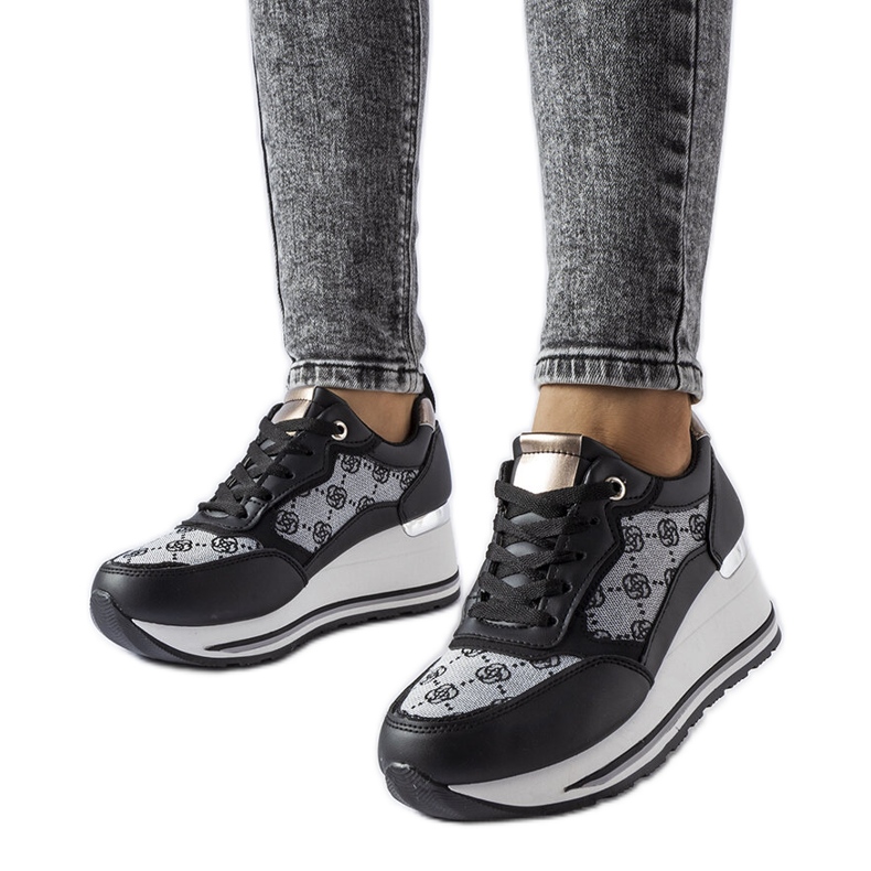 Baskets compensées noires de Rouxi le noir
