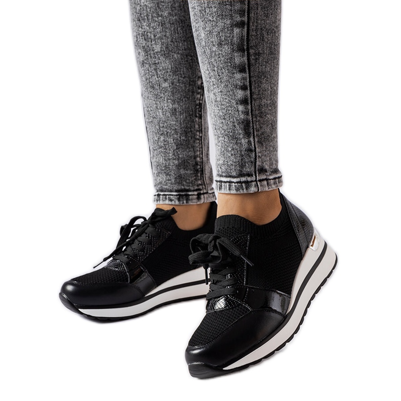Inna Baskets compensées noires de Bellante le noir