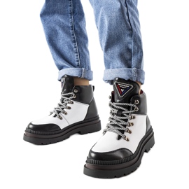 Bottes isolées noires et blanches de Solofra le noir
