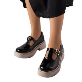 Inna Chaussures Karino laquées noires le noir