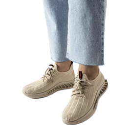 Chaussures à enfiler beiges avec un lacet