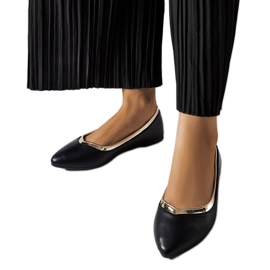 Ballerines noires à bout pointu de Vittorio