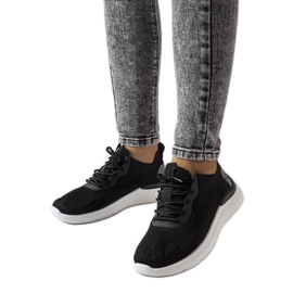 Baskets noires et blanches de Nelson