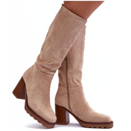 Bottes en daim beige Virdana à talons massifs