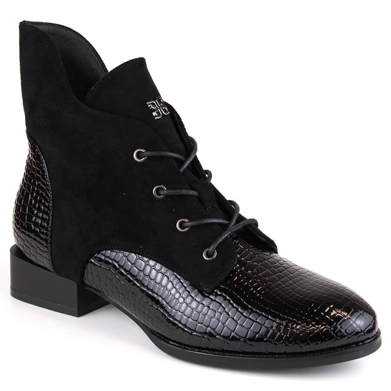 Bottines noires isolées à talons plats pour femme Vinceza 16439 le noir Bottines noires isolées à talons plats pour femme Vinceza 16439 le noir