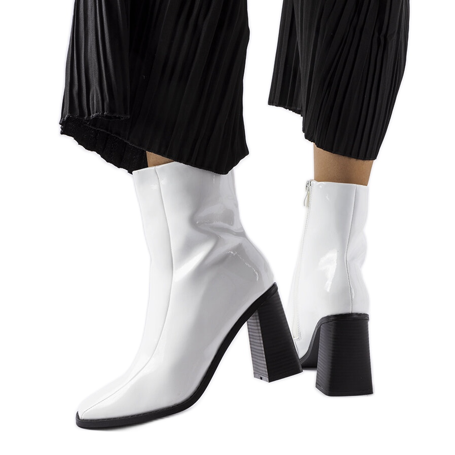 Bottines vernies blanches de Jelica