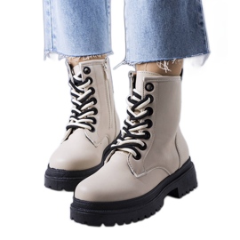 Bottines isolées beiges par Jolene