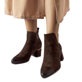 Bottines marron à talons bas de Vinceza brun