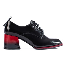Chaussures à talons hauts noires à lacets vernies Shelovet