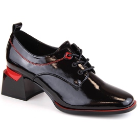 Chaussures pour femmes en cuir verni noir sur bloc par Filippo le noir