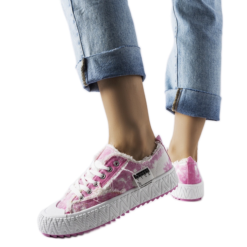 Inna Baskets bleues avec écorchures de Safiy
