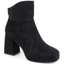 Bottines en daim à talon haut et plateforme, isolées M.Daszyński W SAN24A, noir