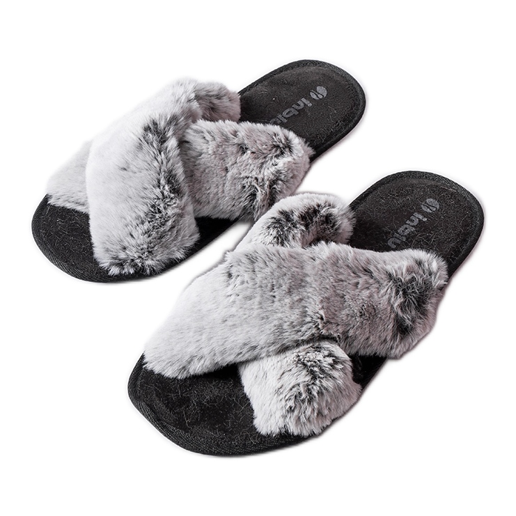 Chaussons gris avec fourrure de Domenica