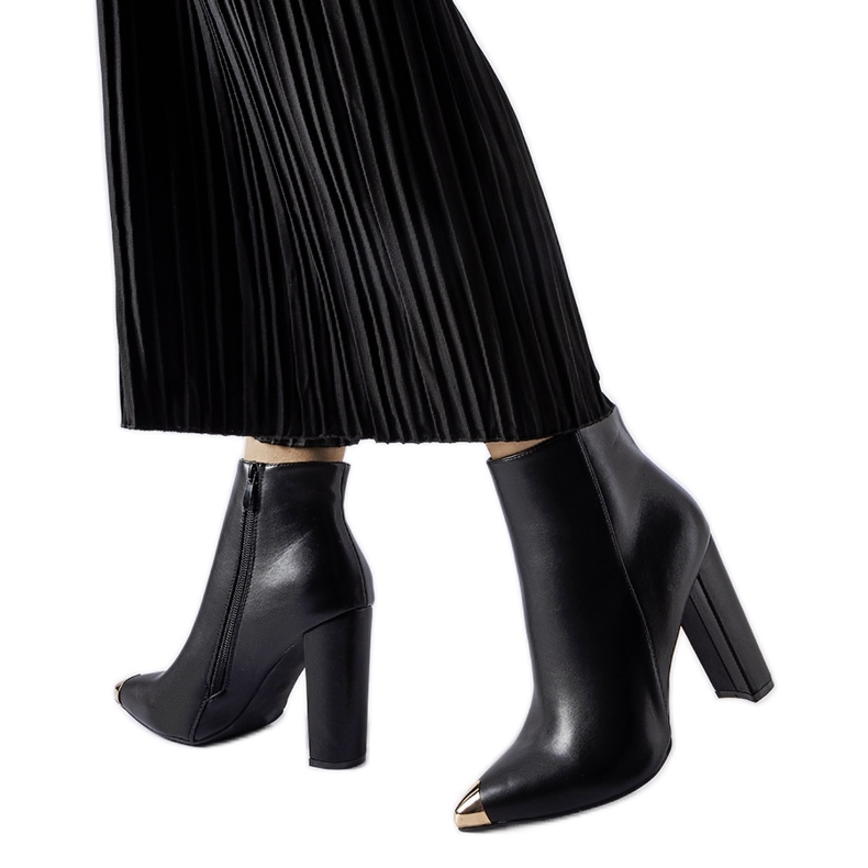 Boots noires à bout métal Sacra le noir