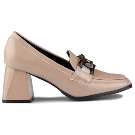 Mocassins femme en cuir verni beige Mocassins femme en cuir verni beige