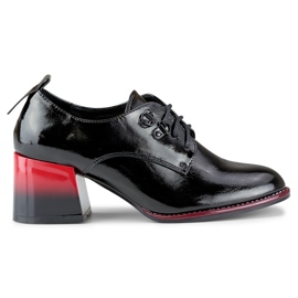 Chaussures à lacets élégantes pour femmes avec un talon rouge noir