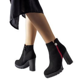 Bottines en satin noir de Rogeno le noir