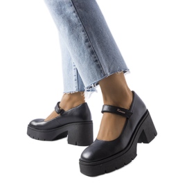 Escarpins à talons hauts en cuir noir Karino