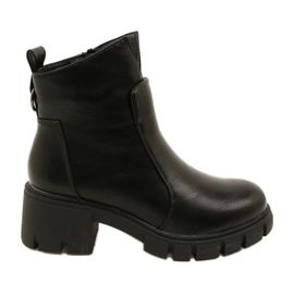 M. DASZYŃSKI Bottines en cuir avec fond plus épais Noir Mońco le noir