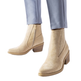 Bottines en éco-daim beige à talon bas Sovere