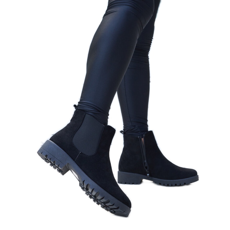 Bottines Sabre isolées en éco-daim noires le noir